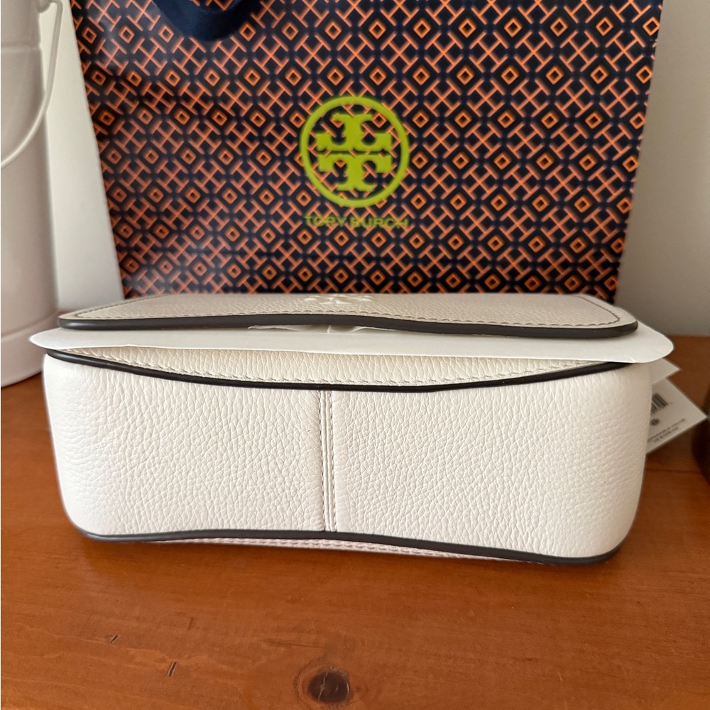 NWT Tory Burch Thea Flap Crossbody - Picture 3 of 6